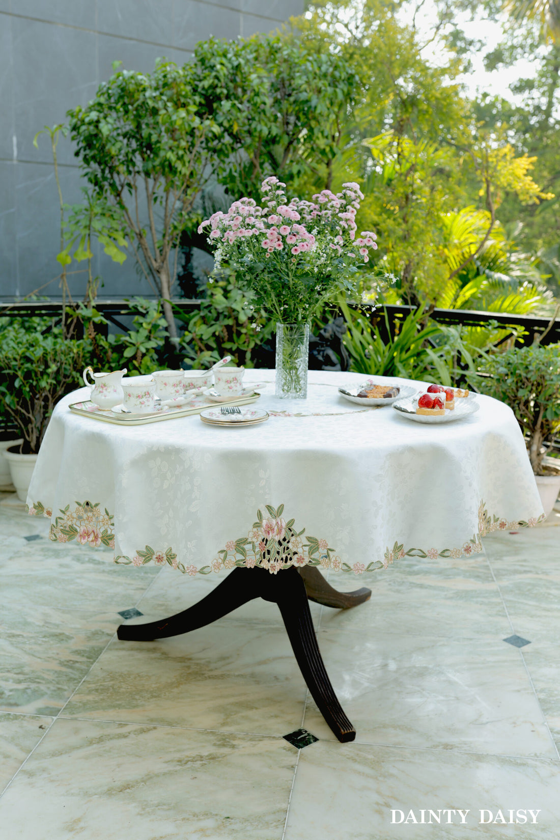 Gardenia Round Table Cloth 72" Diameter