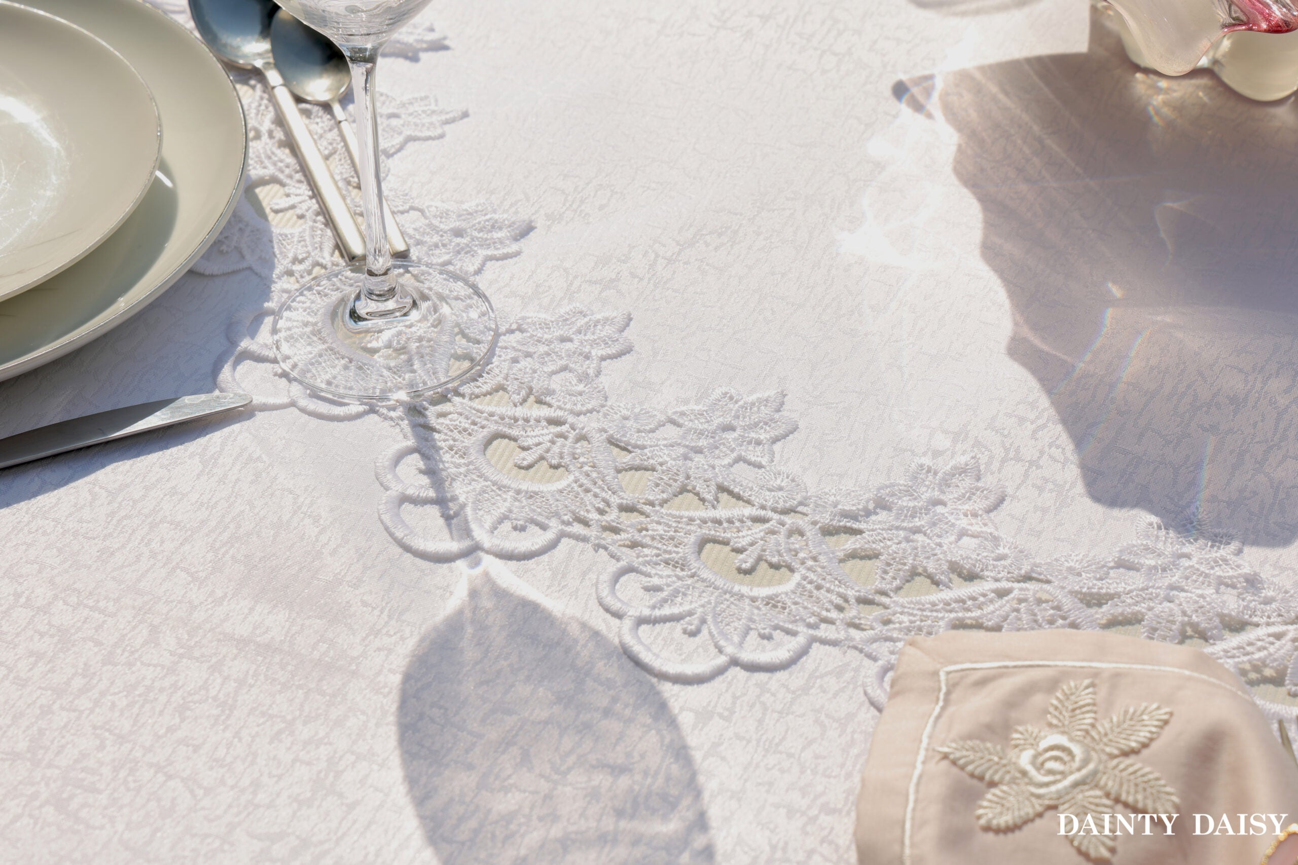 Exquisite Round Table Cloth 90" Diameter