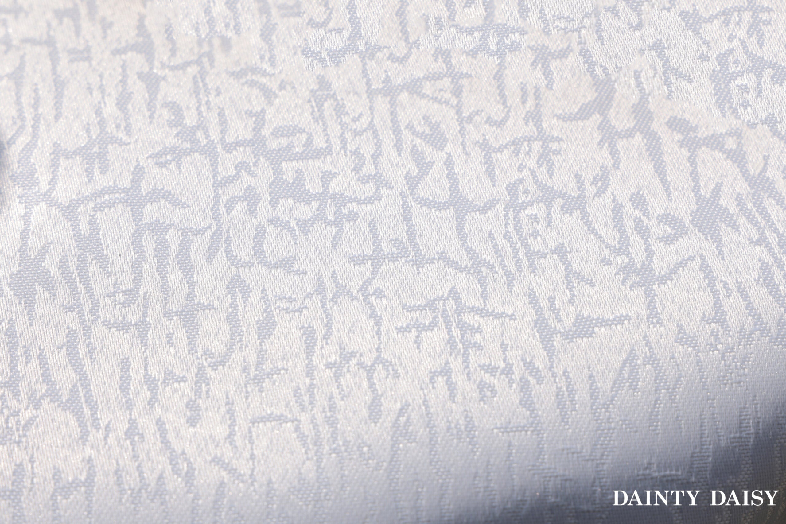 Exquisite Round Table Cloth 90" Diameter