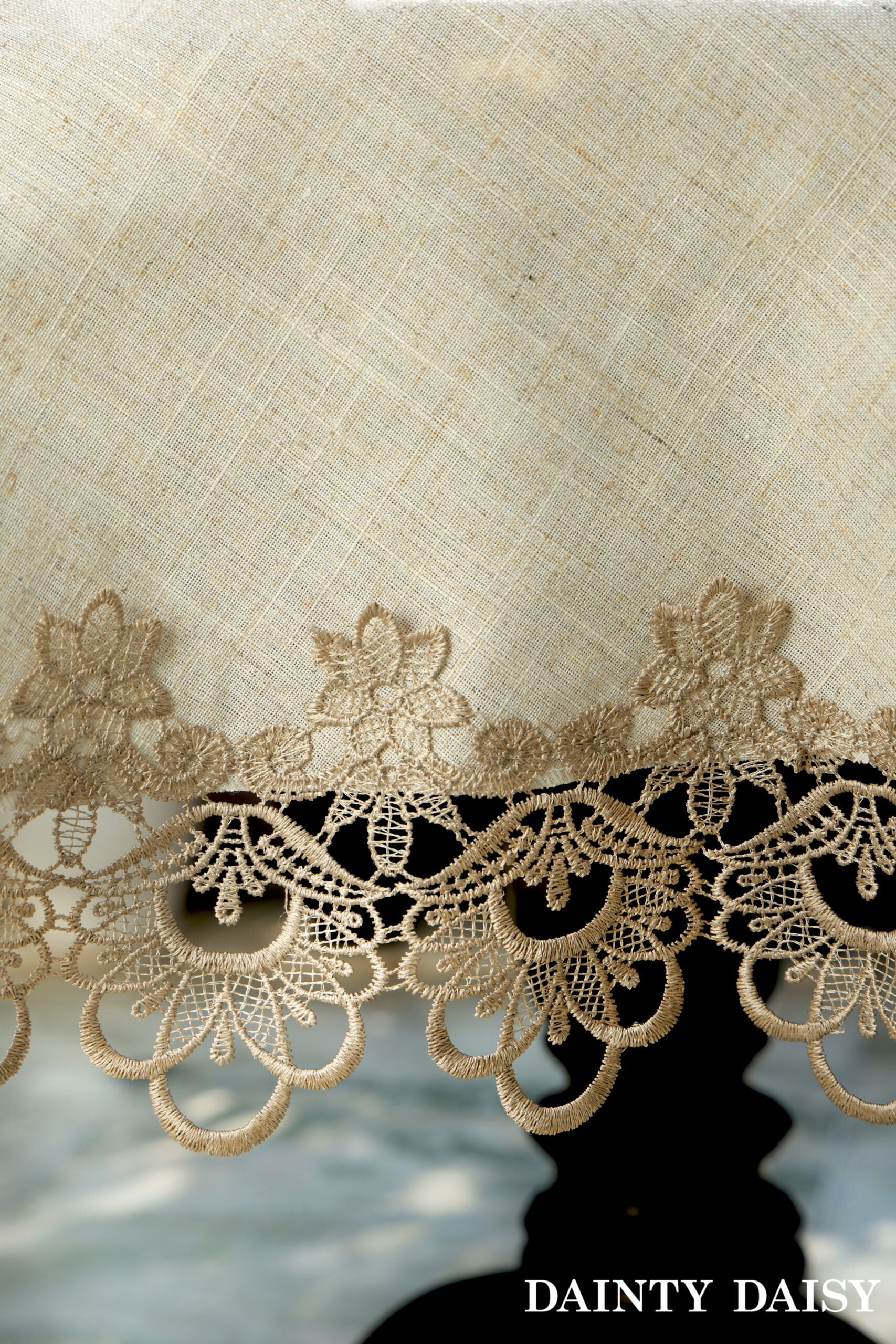 Eternity Round Table Cloth 72" (6-8) Persons