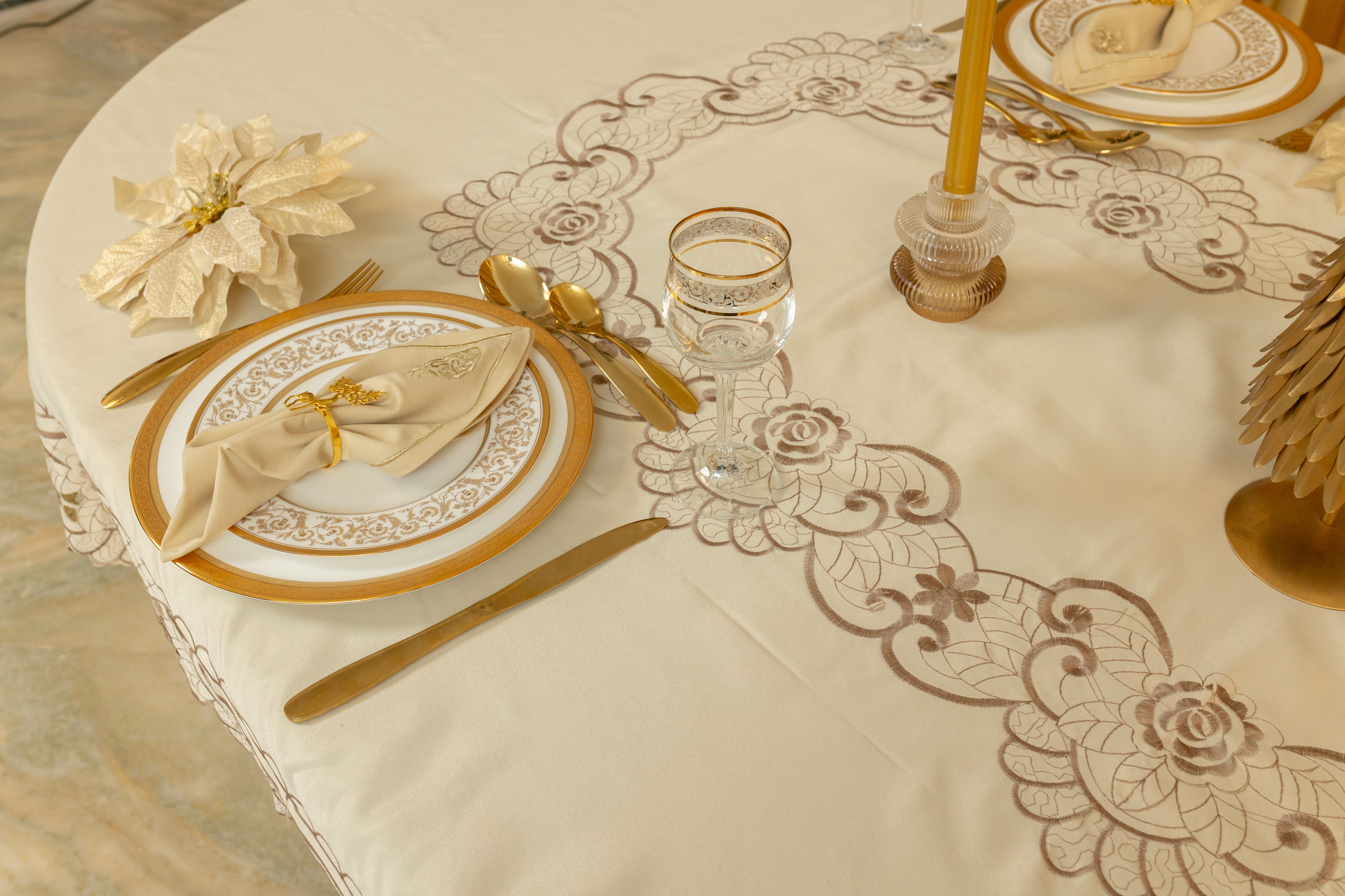 Juno Table Cloth 60"X108" (10 Persons)