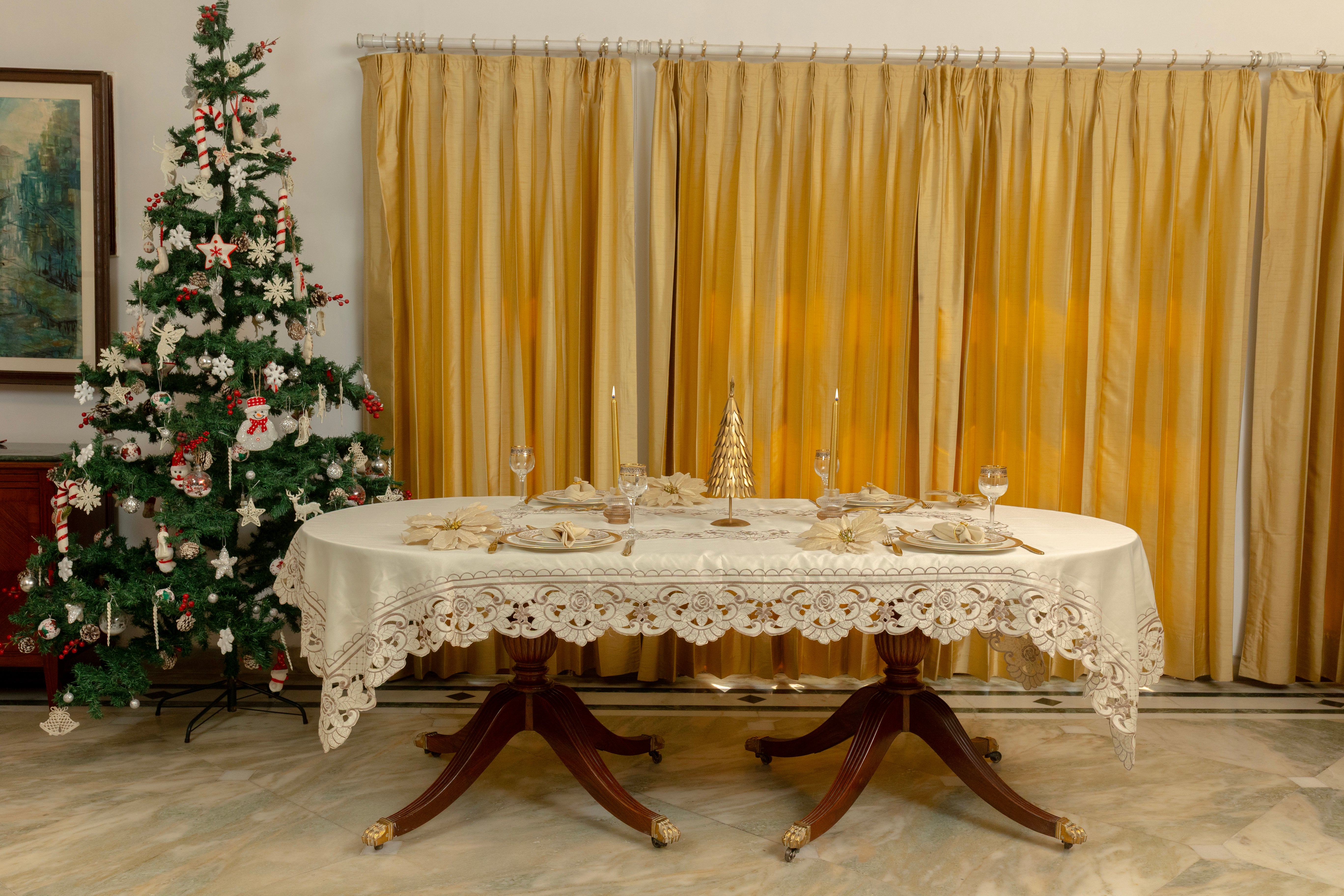 Juno Table Cloth 60"X108" (10 Persons)