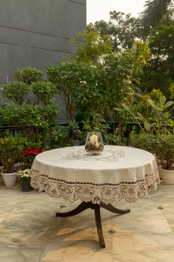 Juno Round Table Cloth 72" (6-8 Persons)