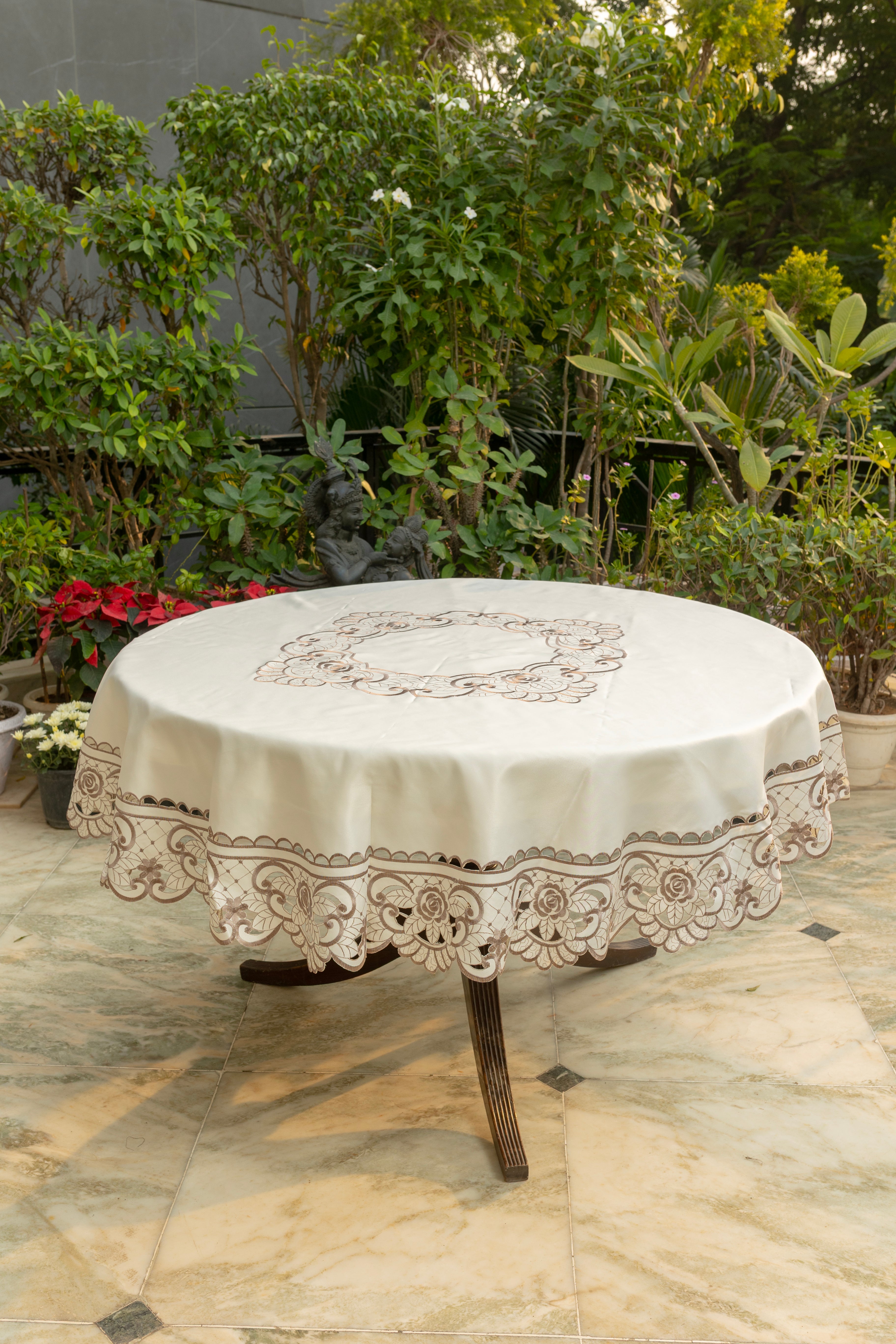 Juno Round Table Cloth 72" (6-8 Persons)