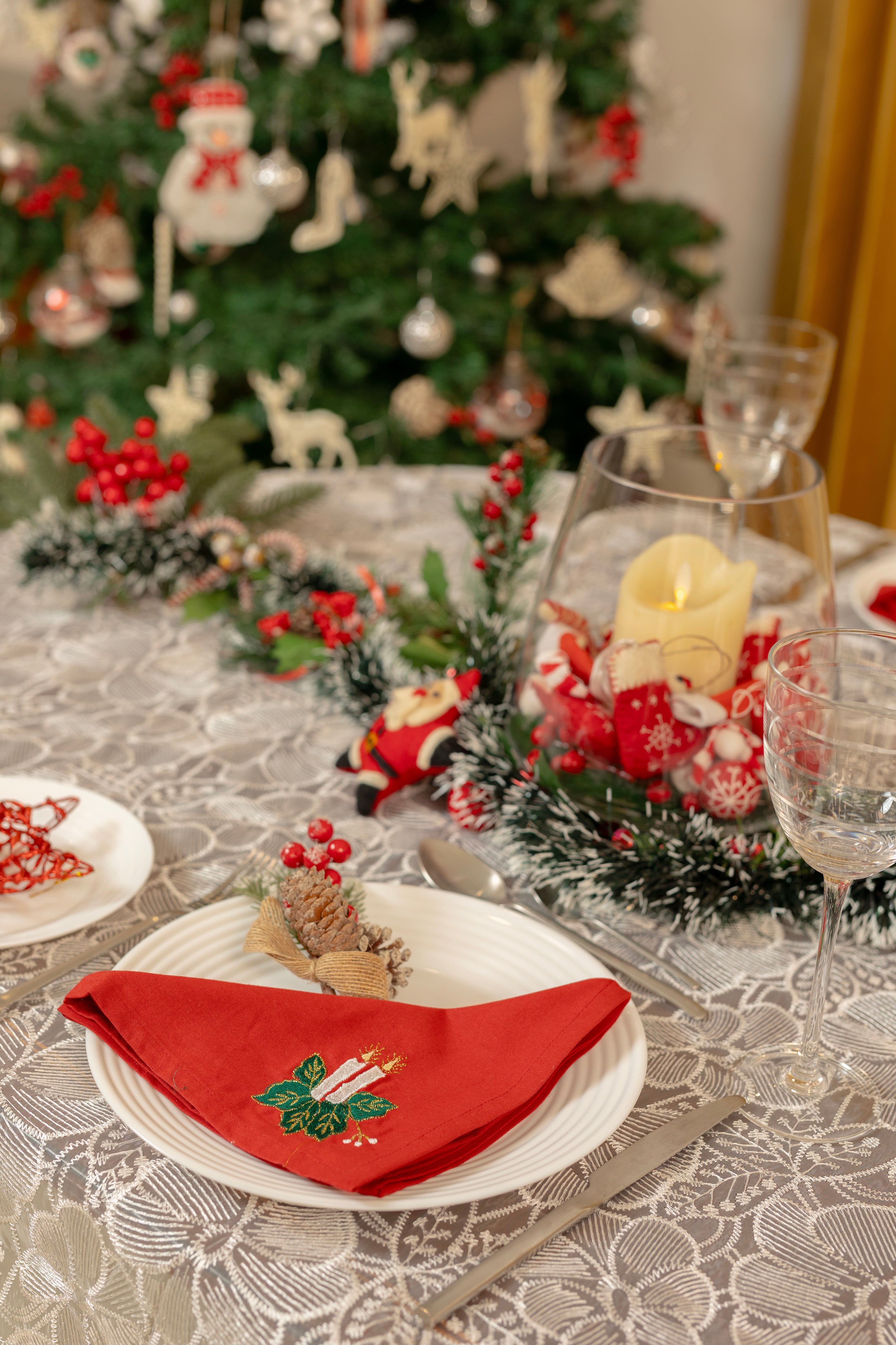 Ethereal Table Cloth 60"X108" (8 Persons)