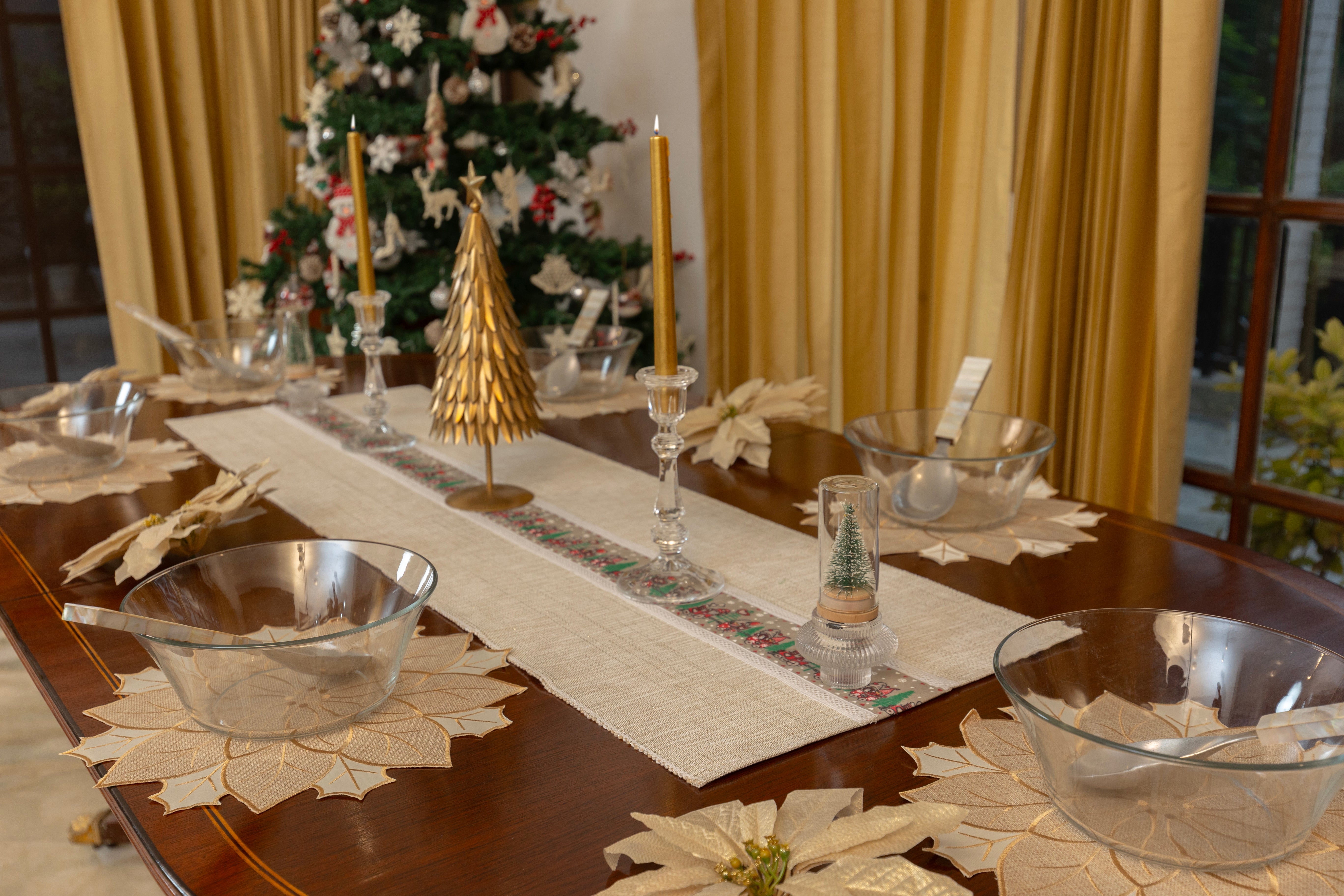 Cream & Beige Poinsettia Place Mats