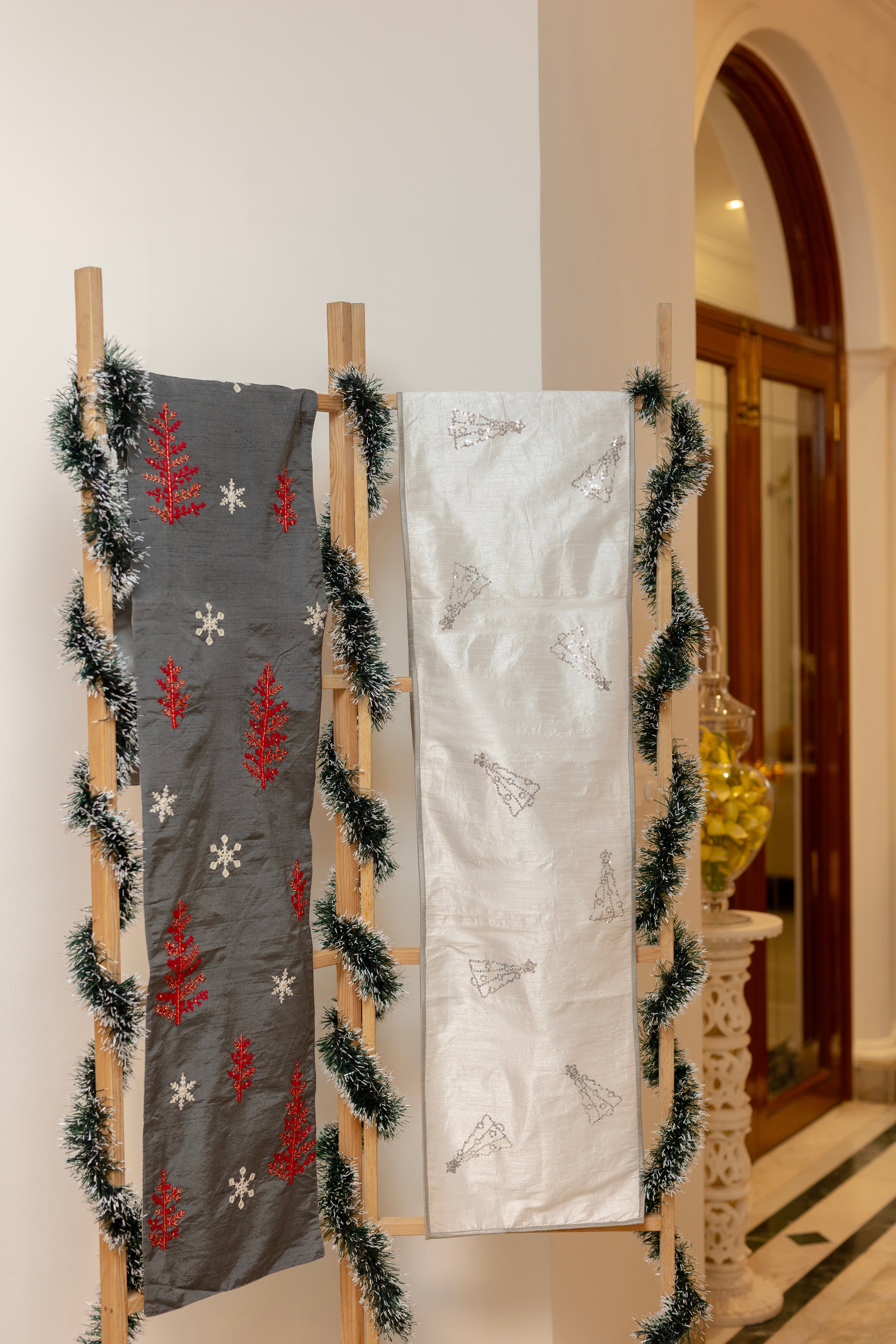 Xmas 4 Table Runner 13″X70