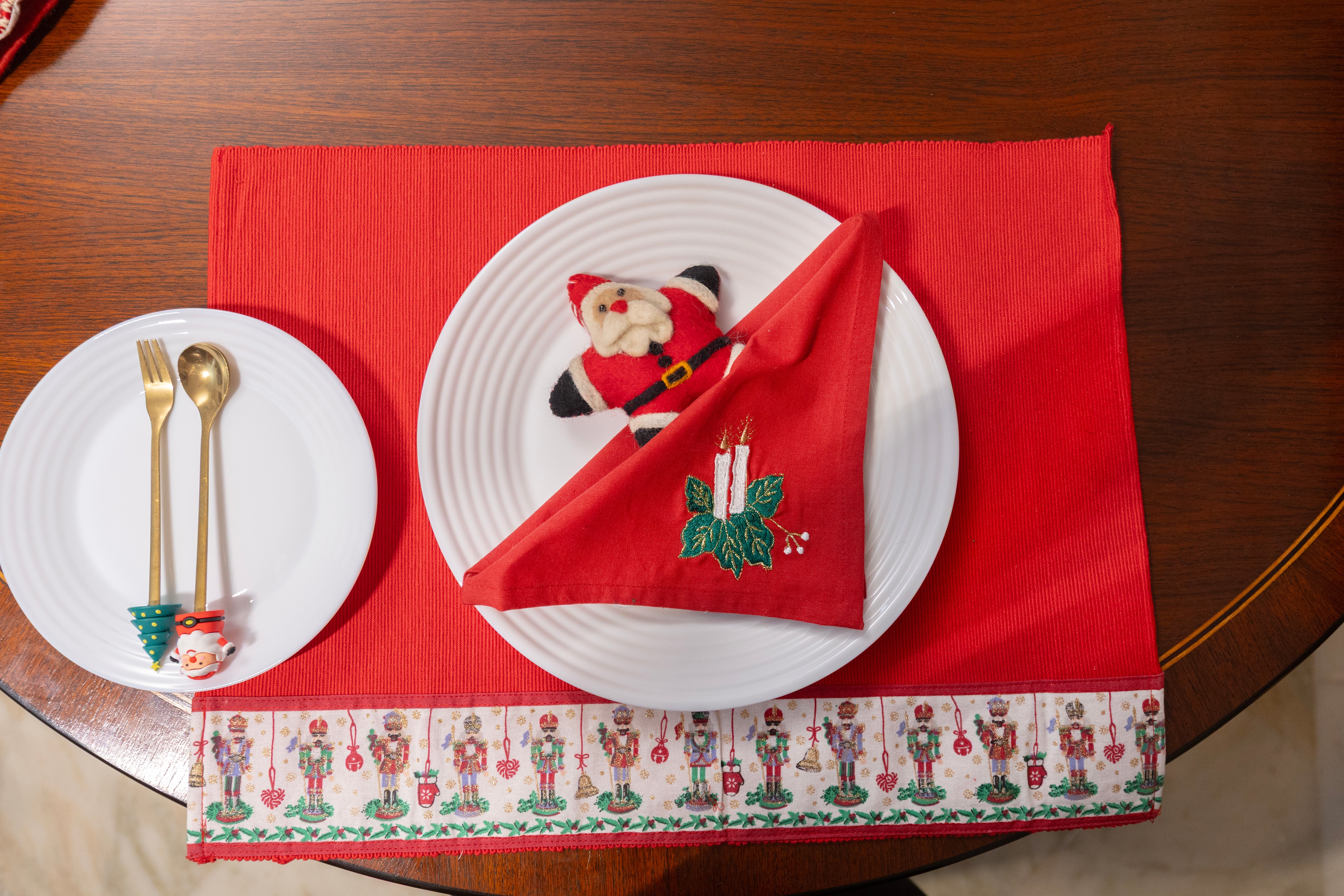 Holly Leaf Napkins