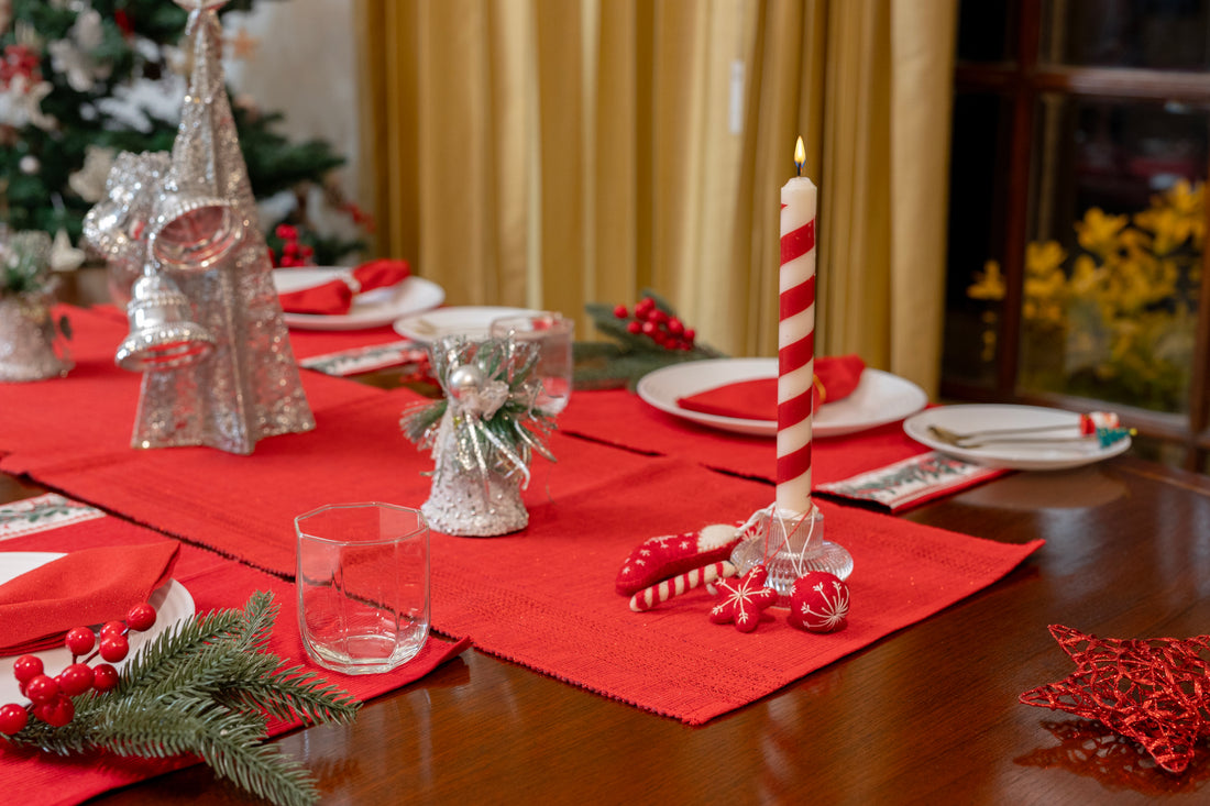 Holly Leaf Star Mat with Sparkle Runner