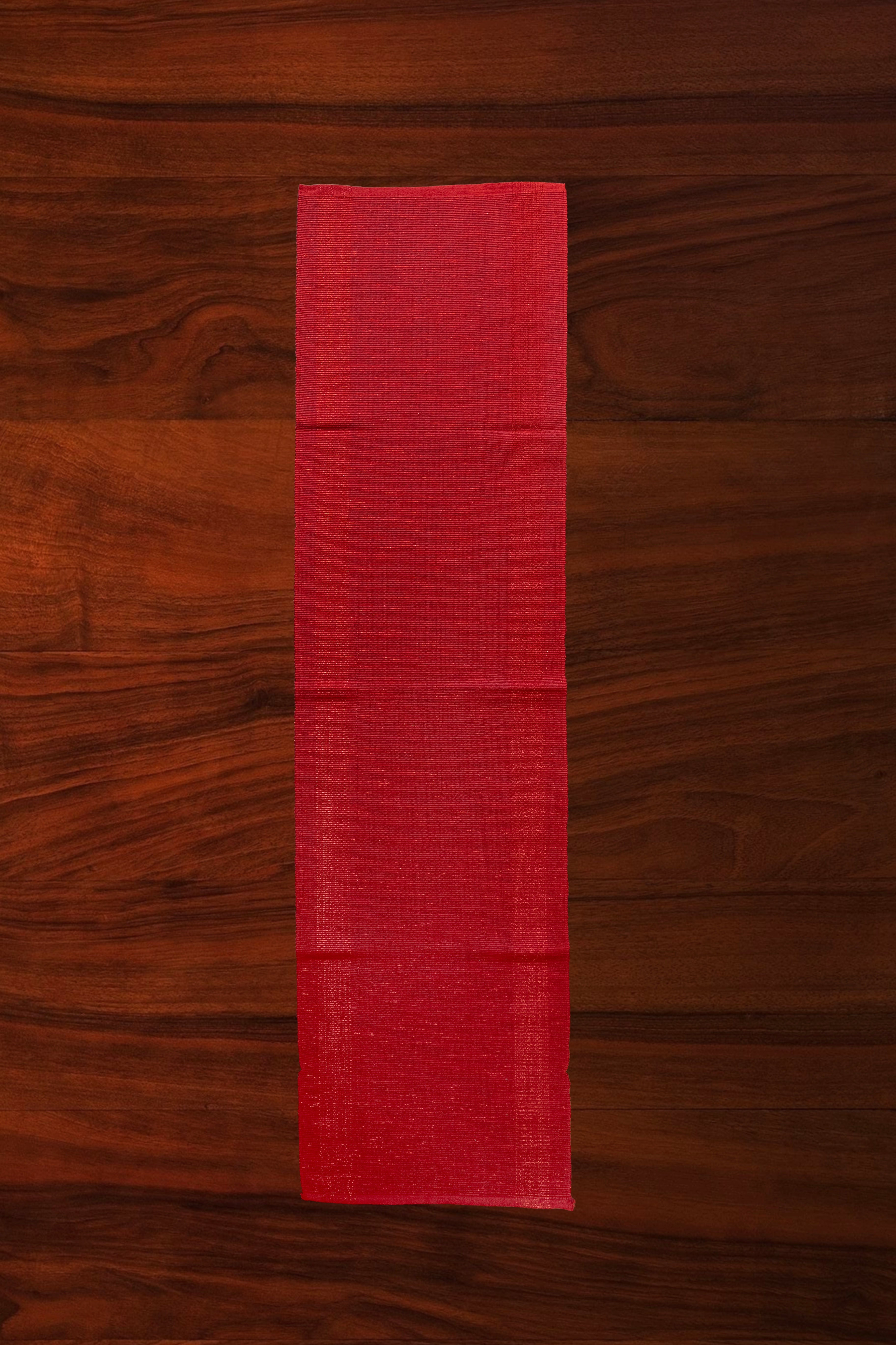 Holly Leaf Star Mat with Sparkle Runner