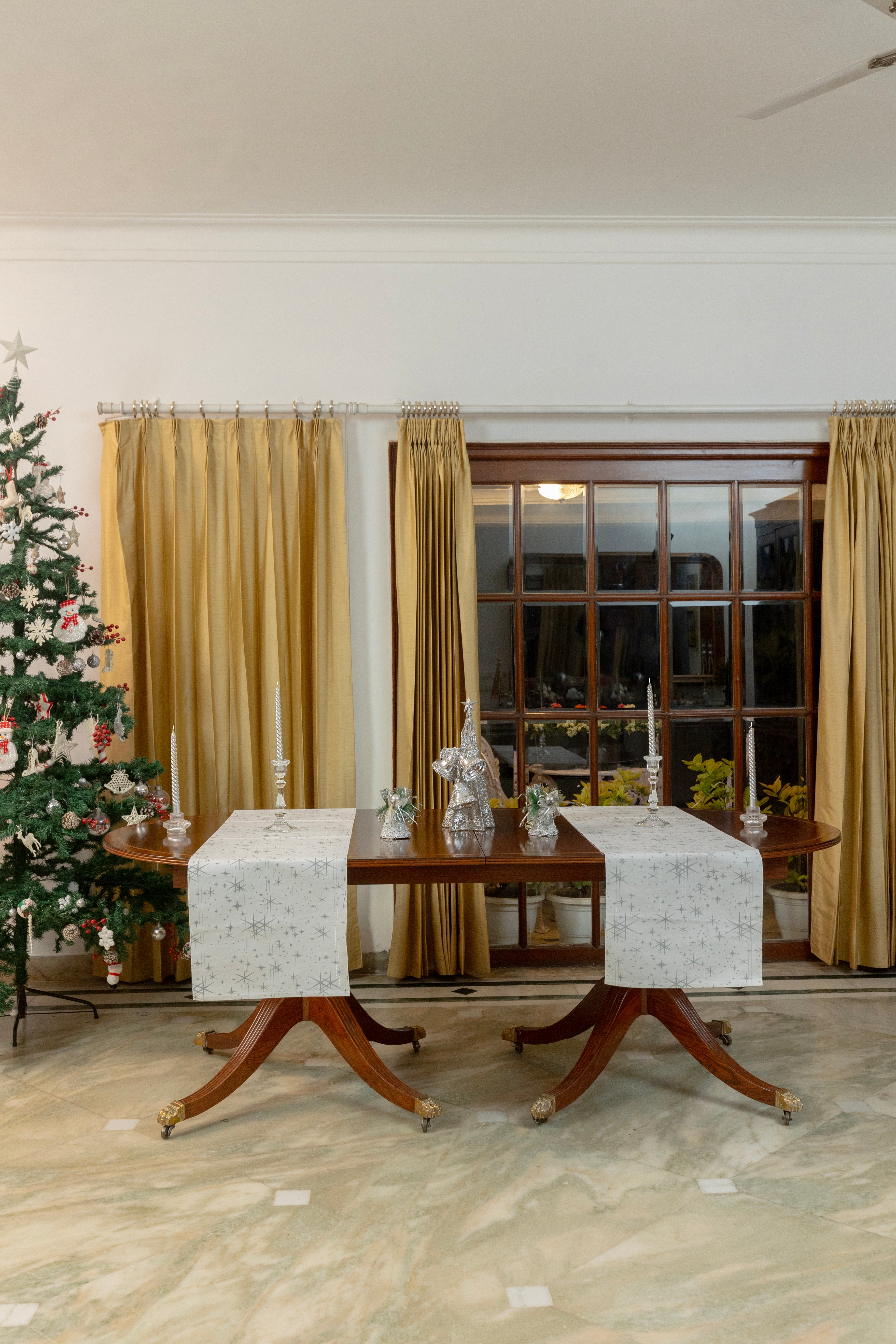 White X'mas Table Runner 13.X71″