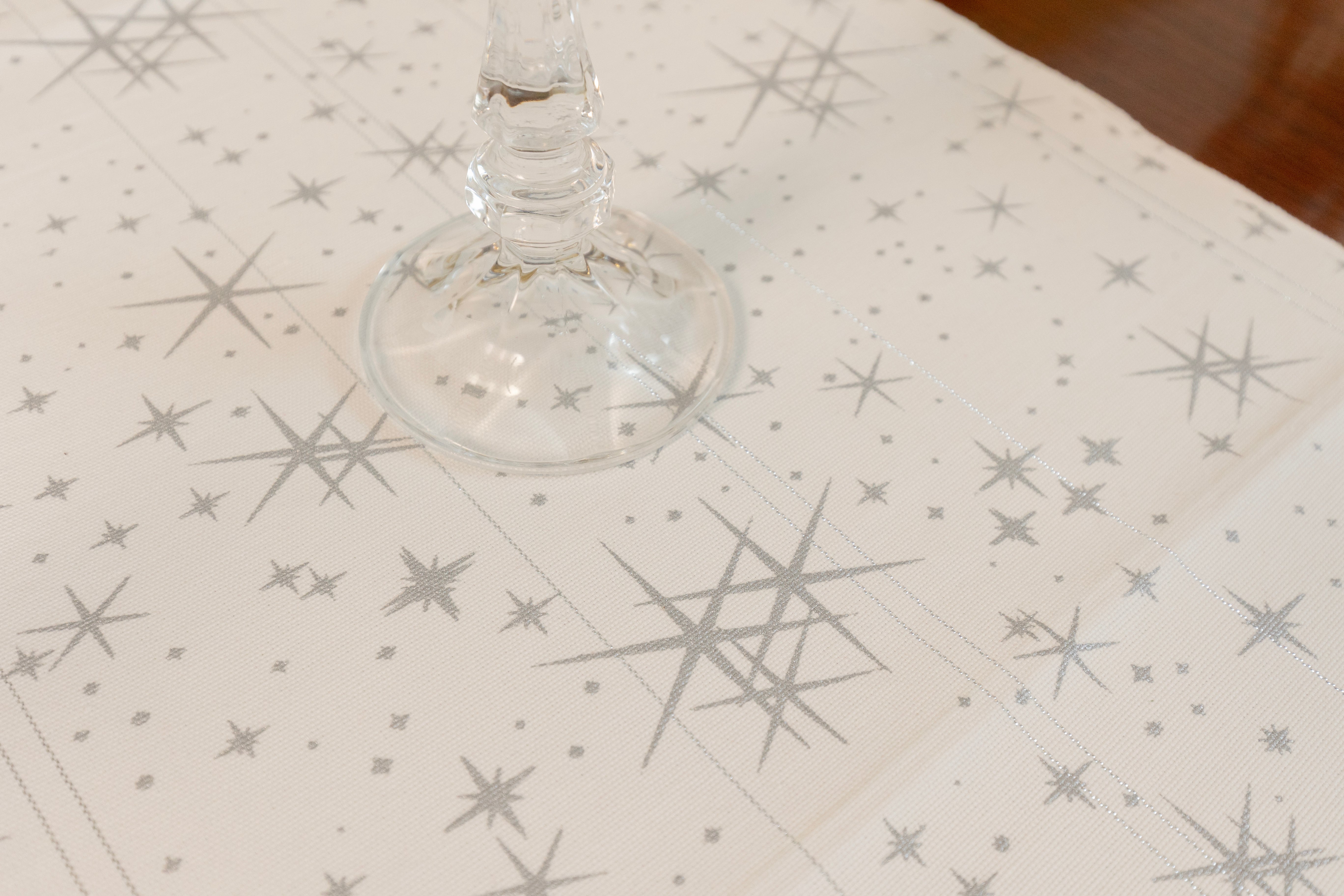 White X'mas Table Runner 13.X71″