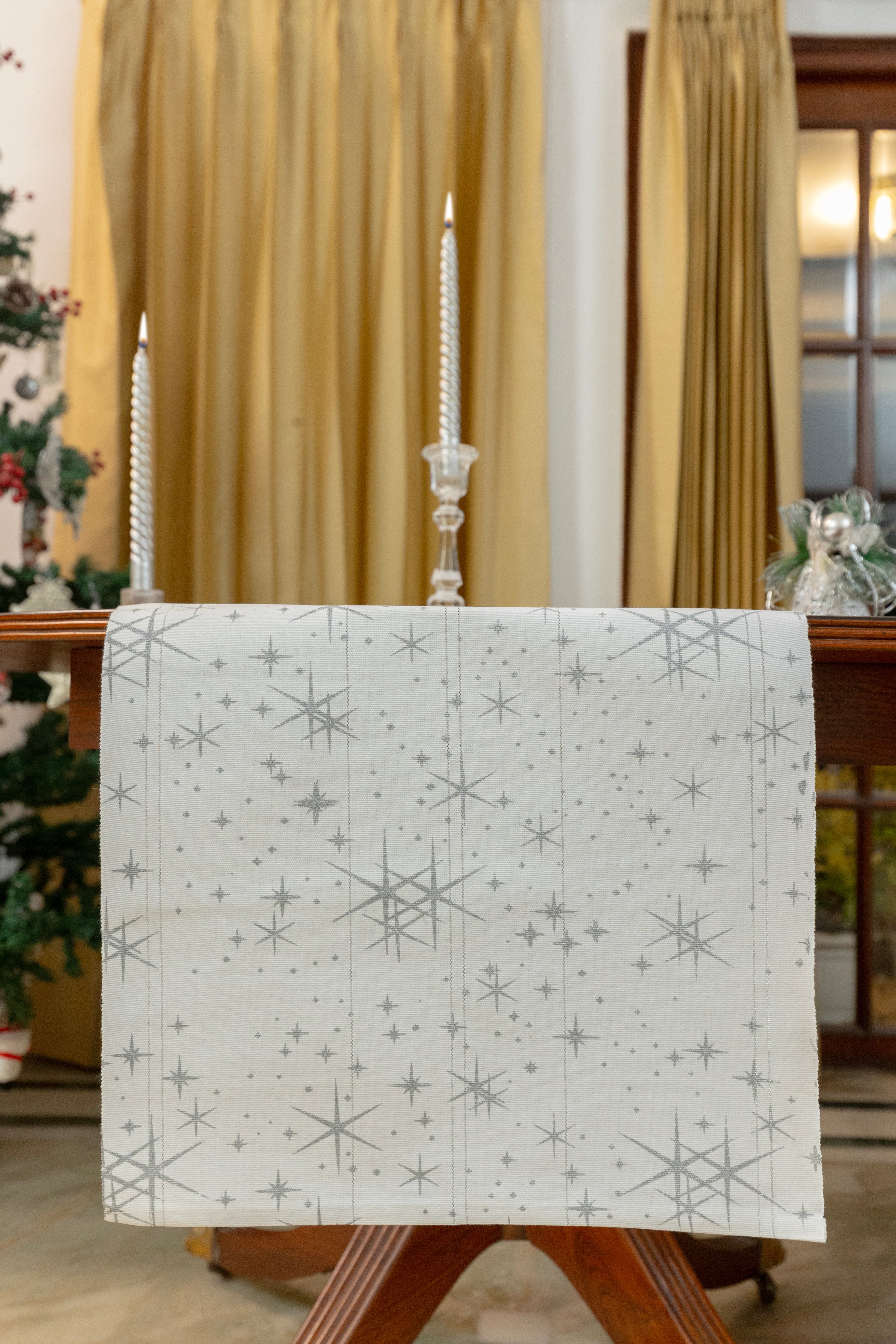 White X'mas Table Runner 13.X71″
