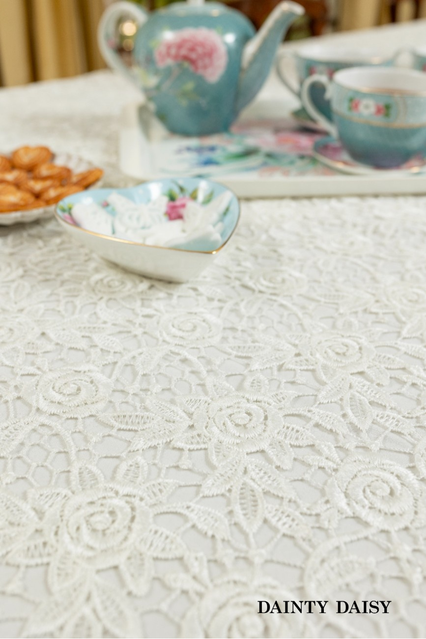 Bed of Roses (White) Table Cloth 60"X90"