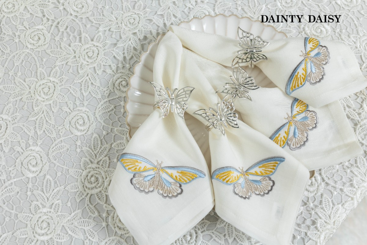 Bed of Roses (White) Table Cloth 60"X90"