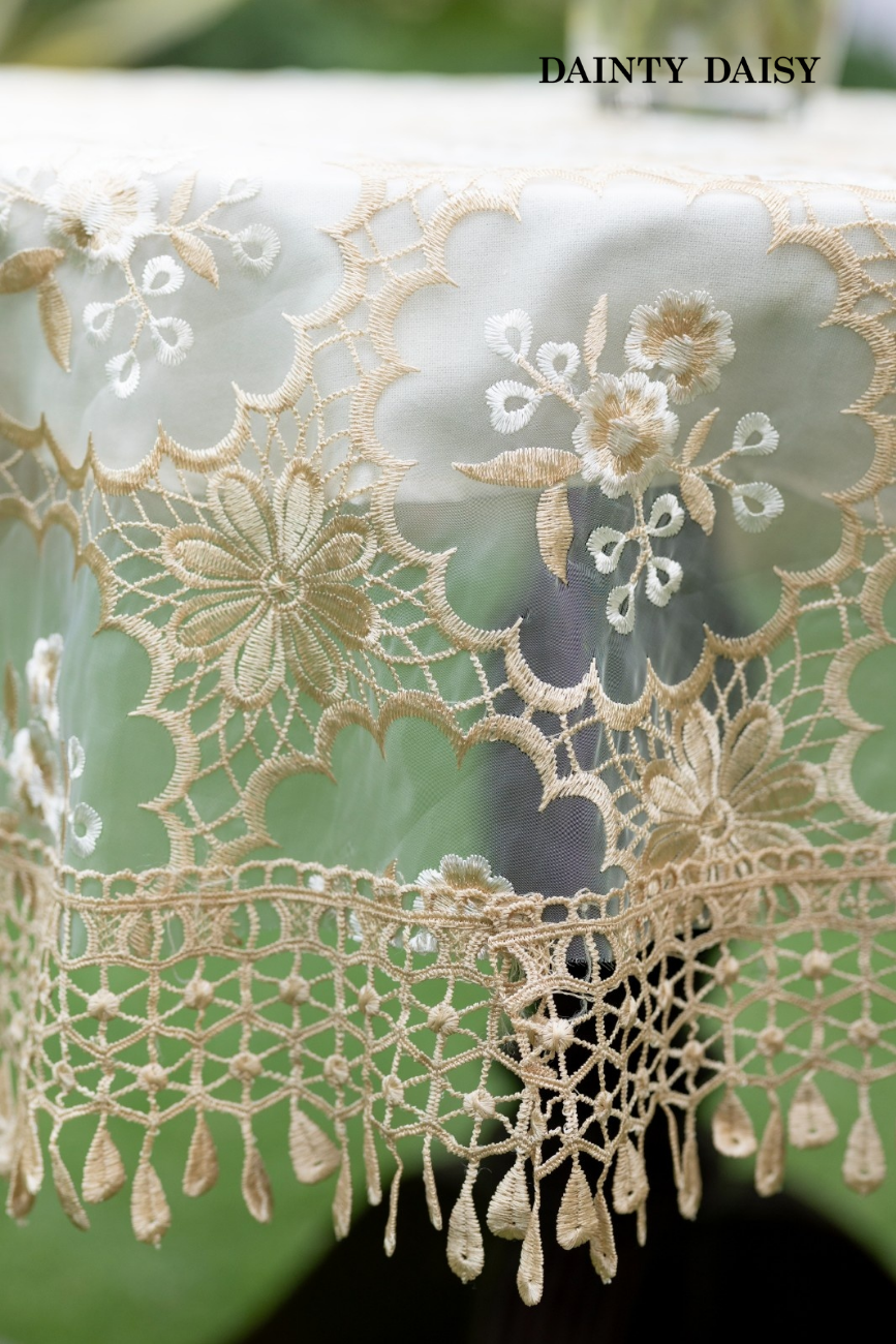 Arcadia 2 Round Table Cloth