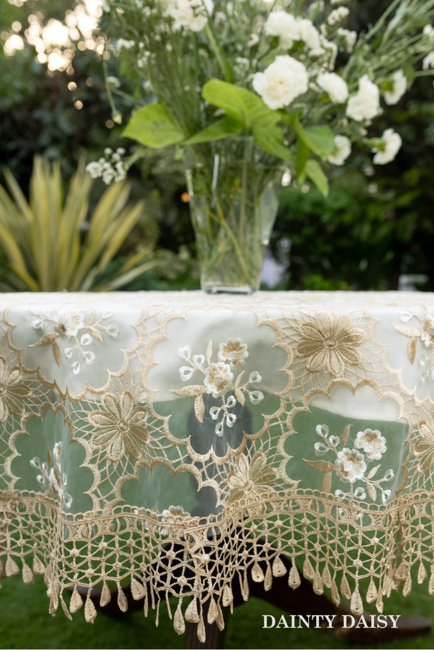 Arcadia 2 Round Table Cloth