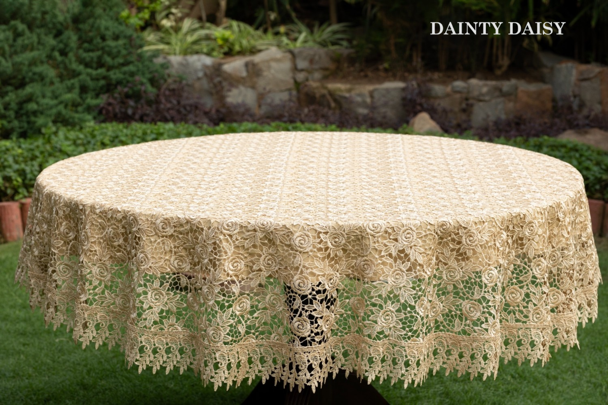 Bed of Roses (Beige) Round Table Cloth