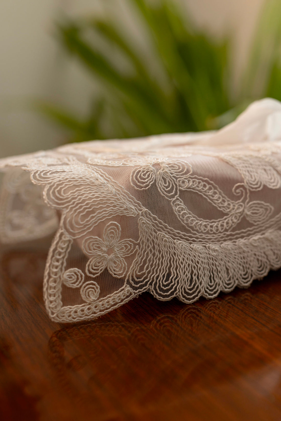 D1 White Tissue Box Cover