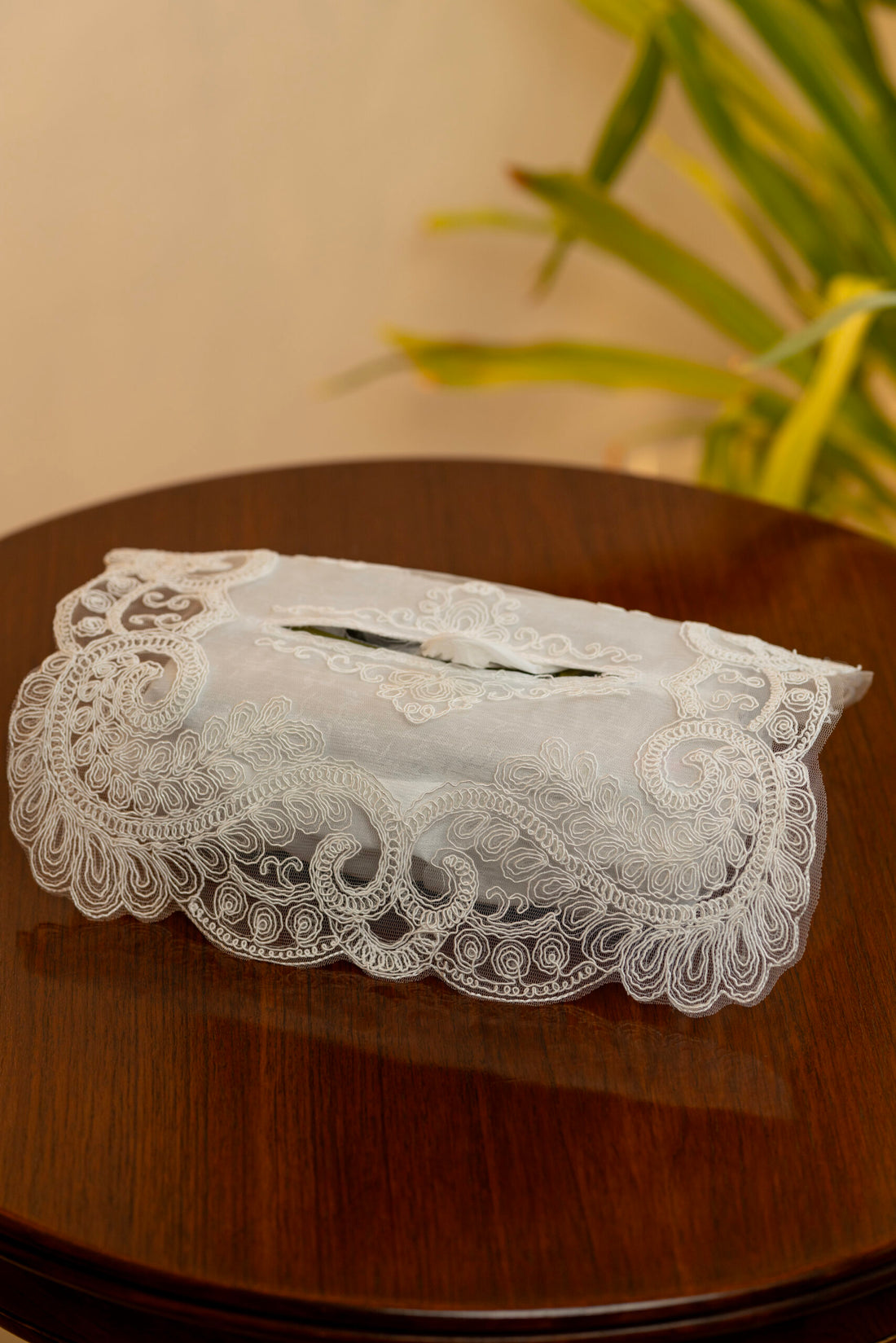 D2 White Tissue Box Cover