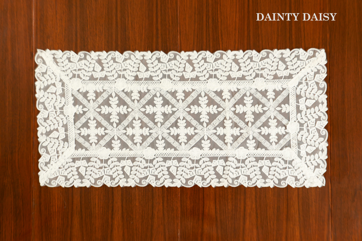 Evergreen White Table Runner 3 Feet