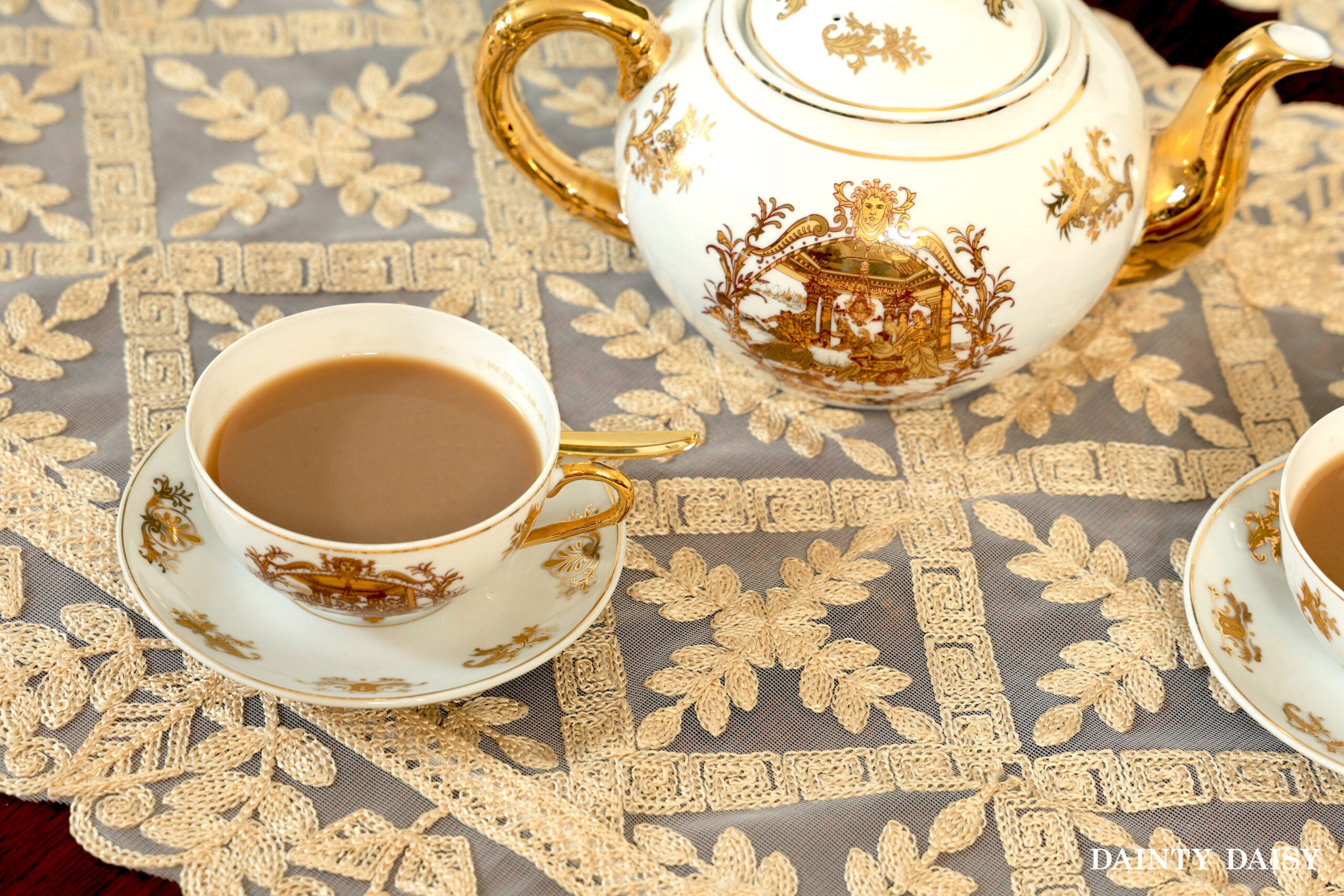 Evergreen Beige Table Runner 3 Feet