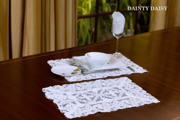 Evergreen White Table Mats