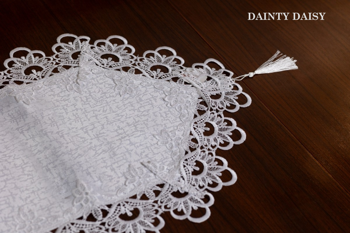 Exquisite Table Runner 6 Feet