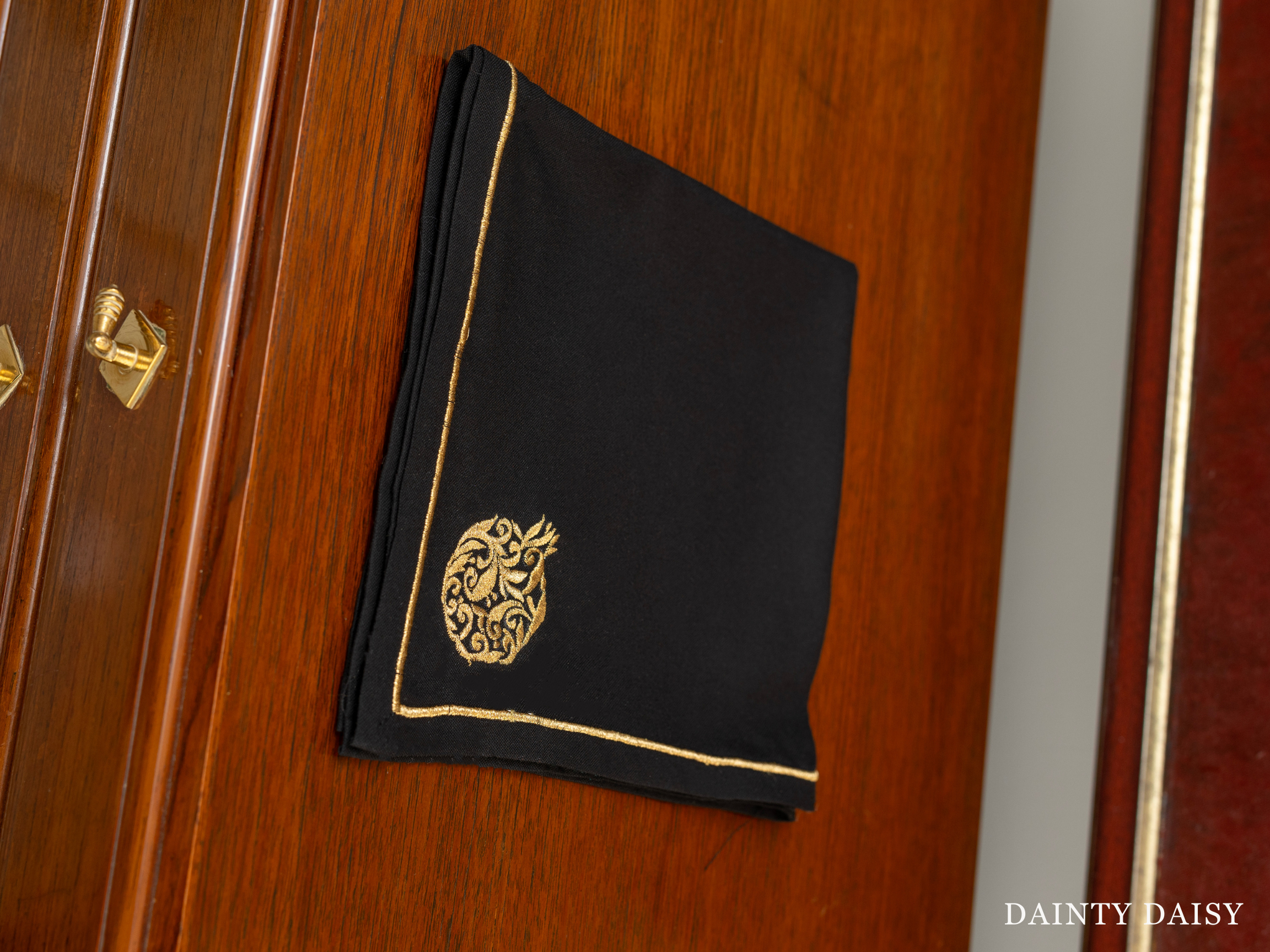 AK10 Gold Anar Napkins 16″X16″ Set of 8