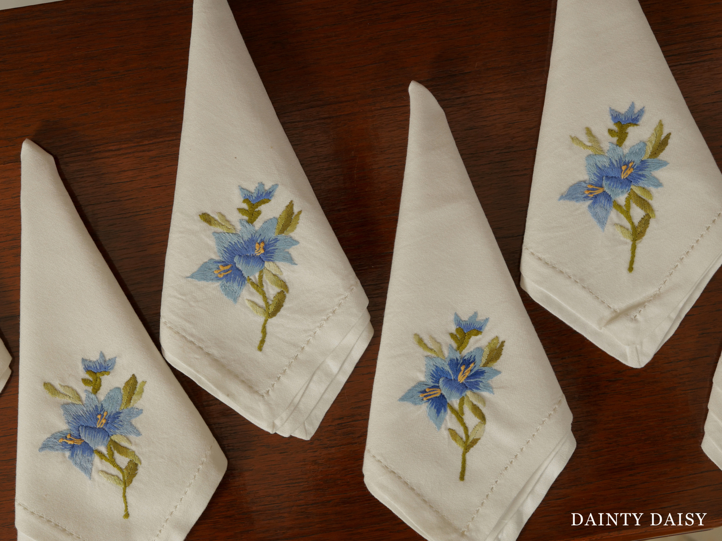 Lily Napkins – 16″X16″