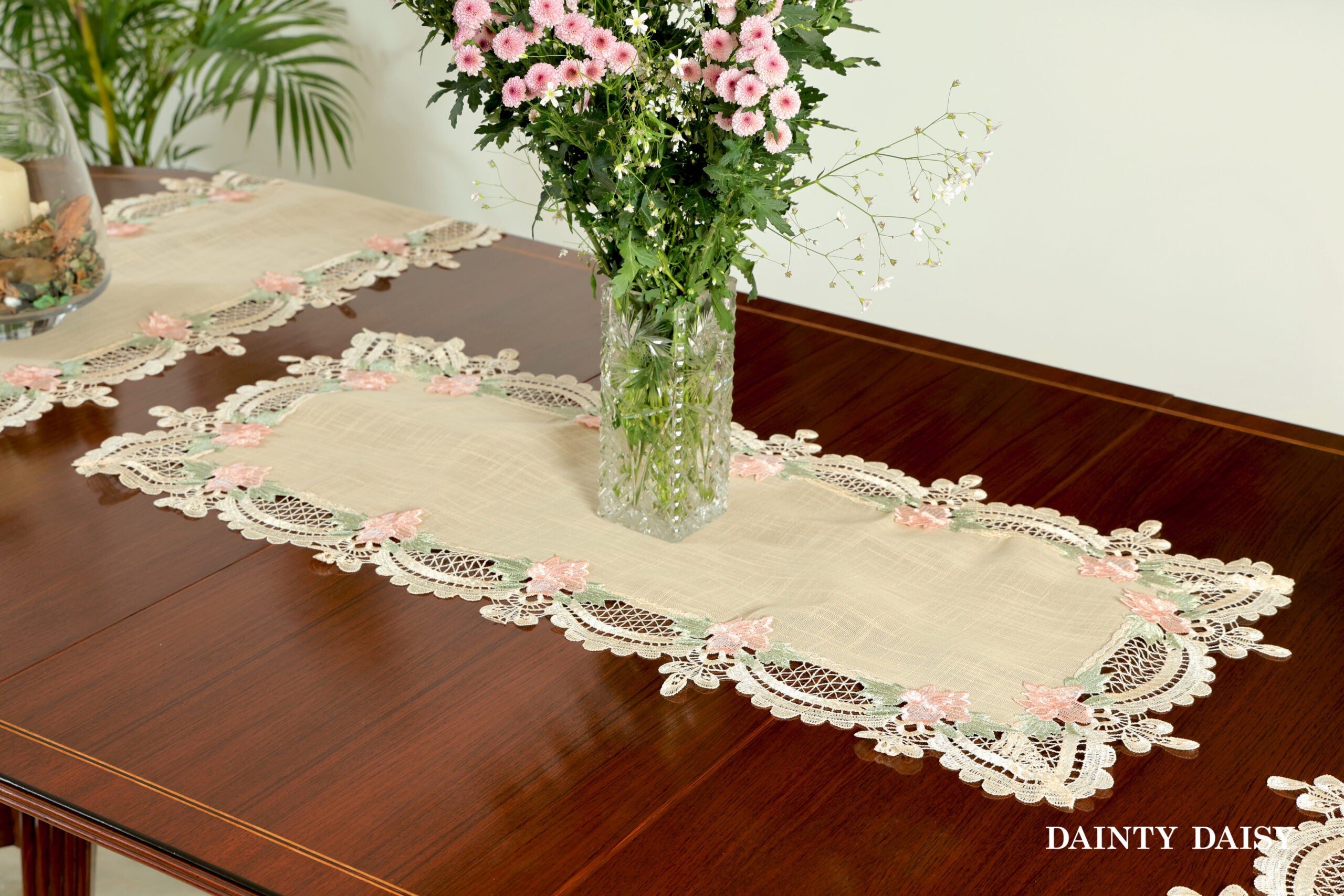 Peaches & Cream Table Runner 3 Feet
