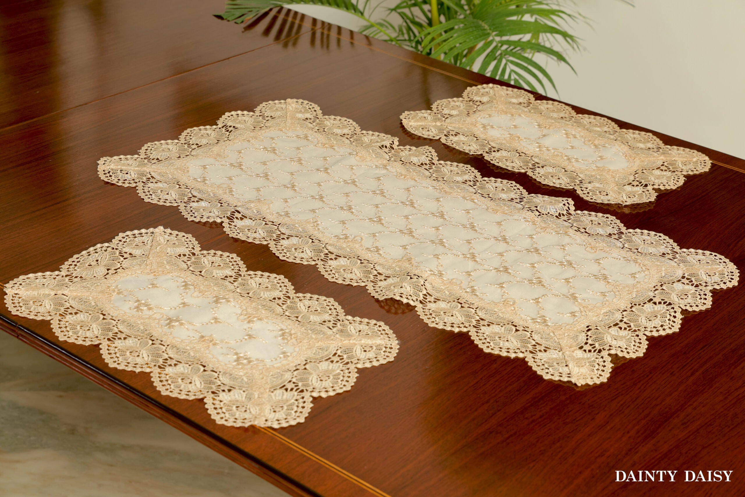 Phantom (S) Table Mats