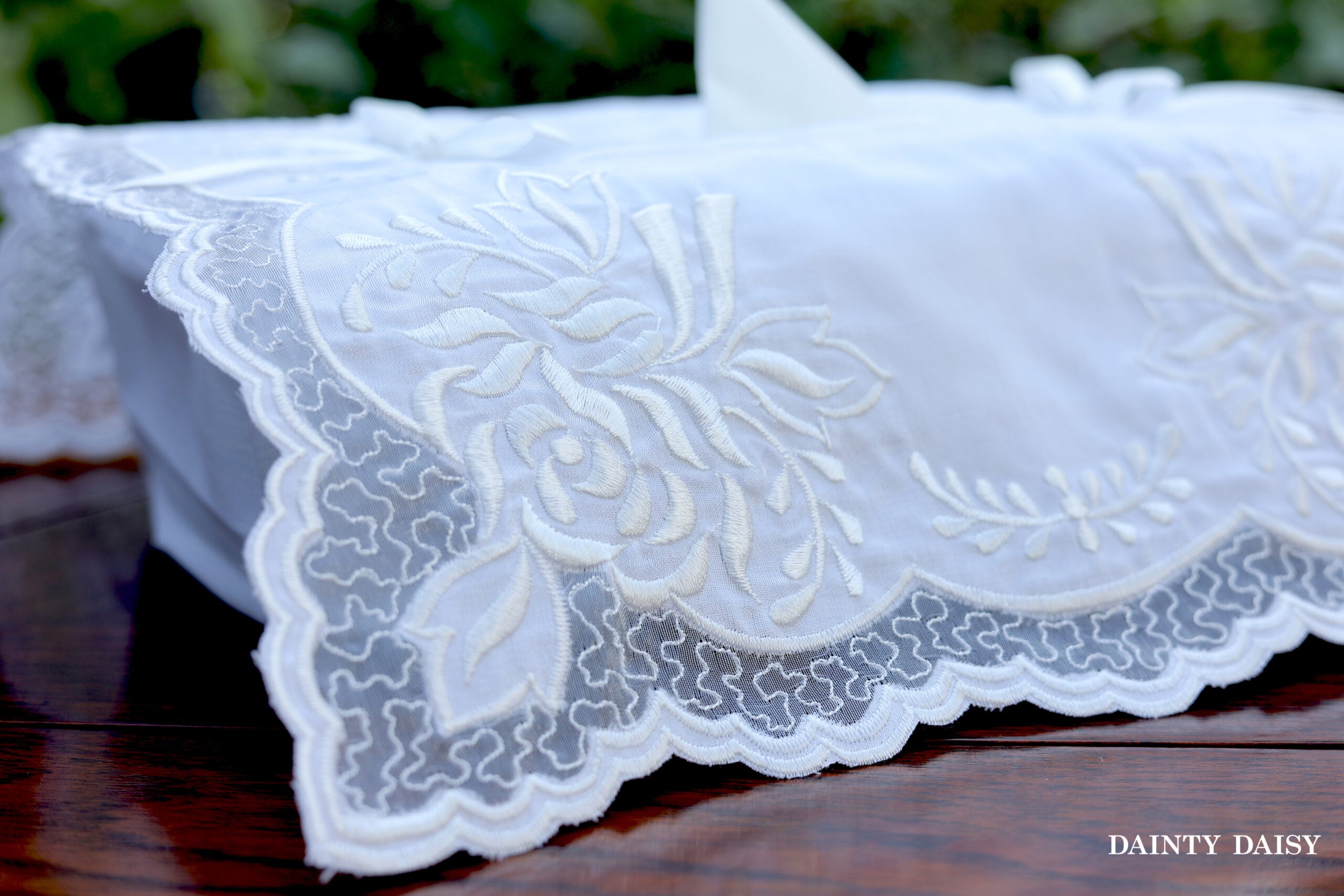 D-13 Pure White Floral Tissue Box Cover