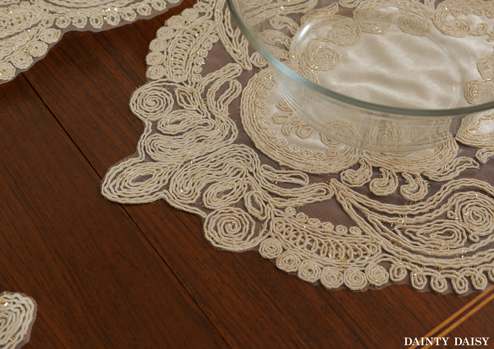 Selena Beige Place Mats 12.5″X18.5″