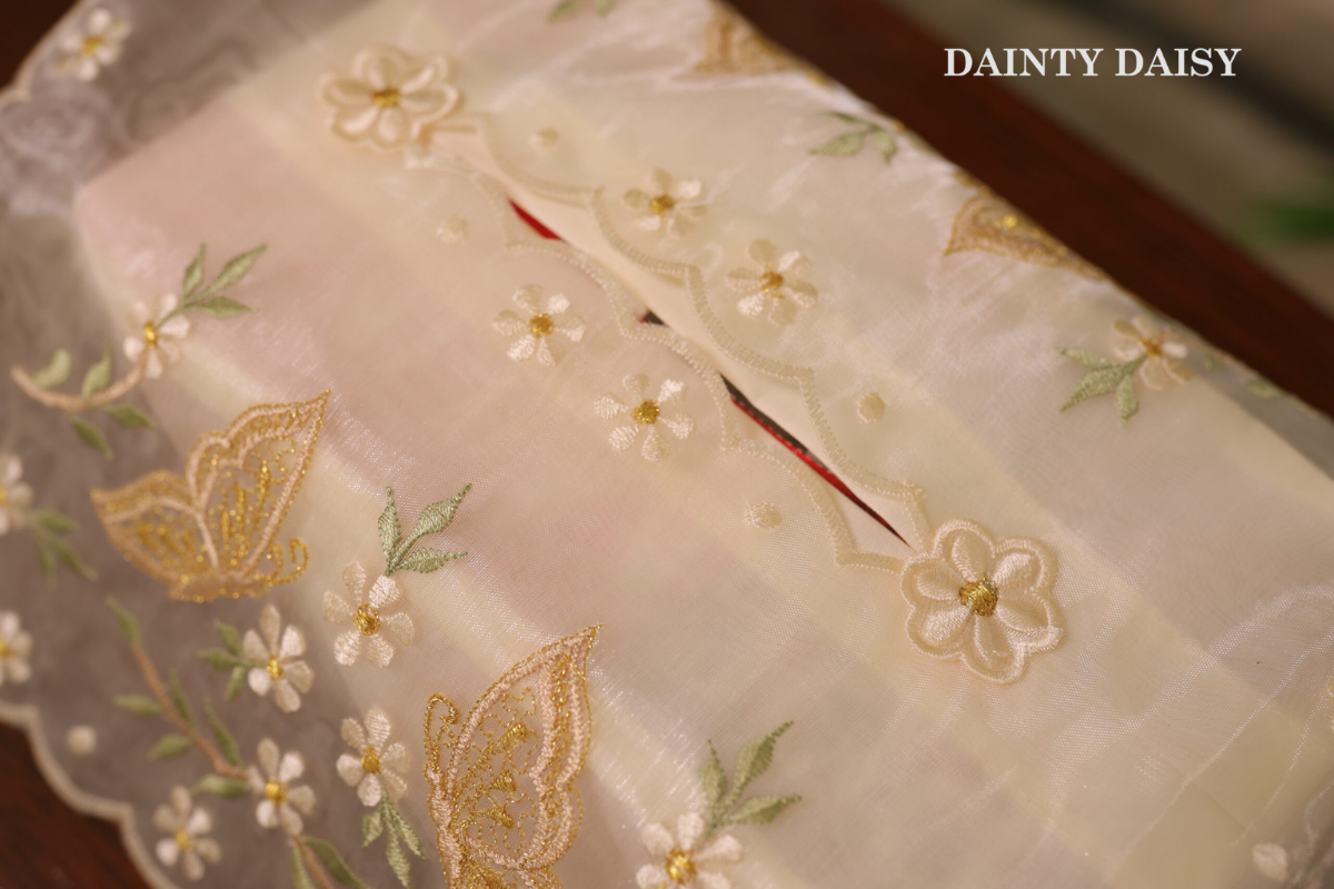 Splendour Tissue Box Cover