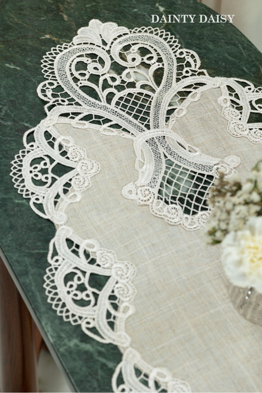 Sublime Table Runner 6 Feet