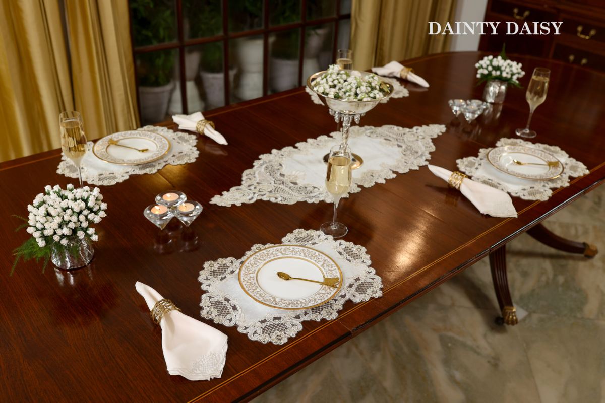 Tinsel Table Runner 3 Feet