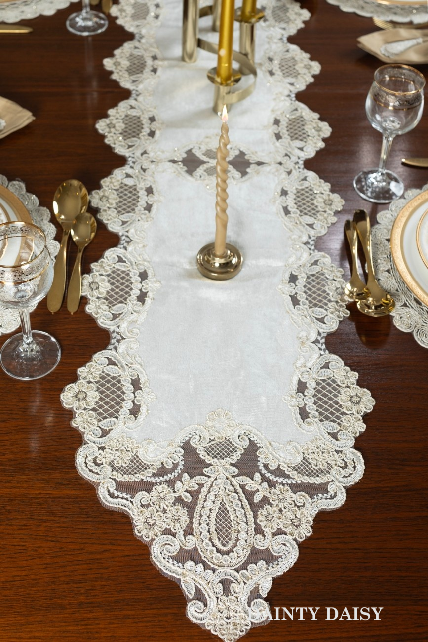 Tinsel Table Runner 6 Feet