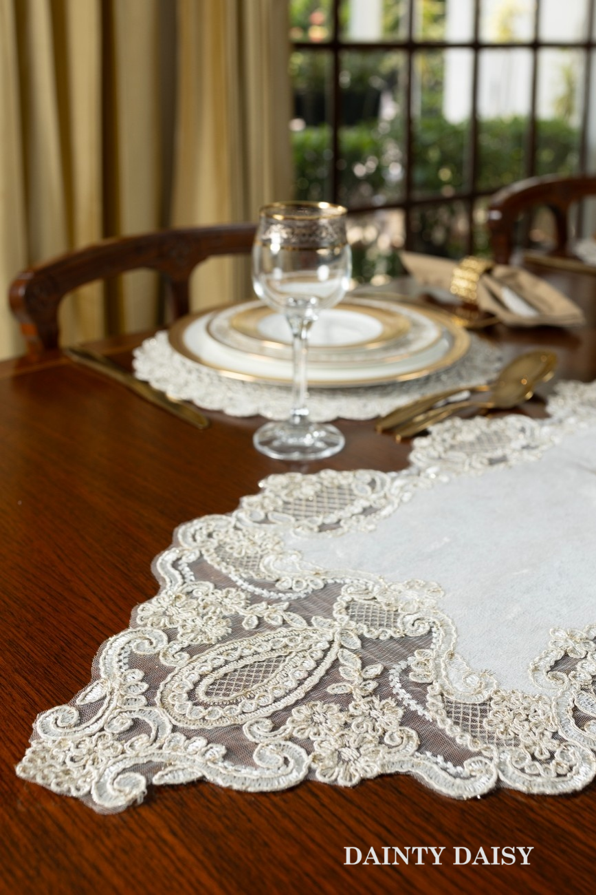 Tinsel Table Runner 6 Feet