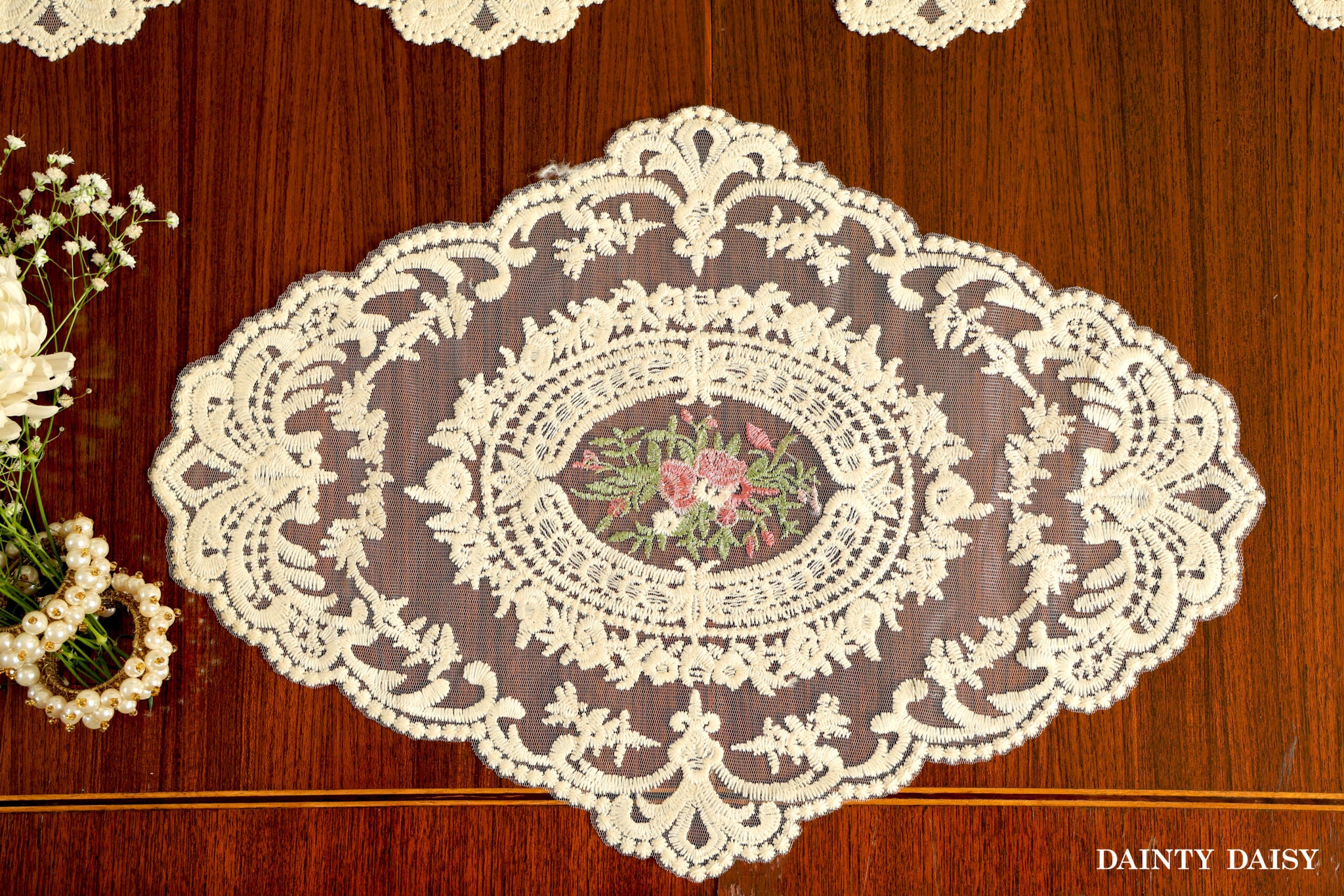 Victorian Cream Table Mats
