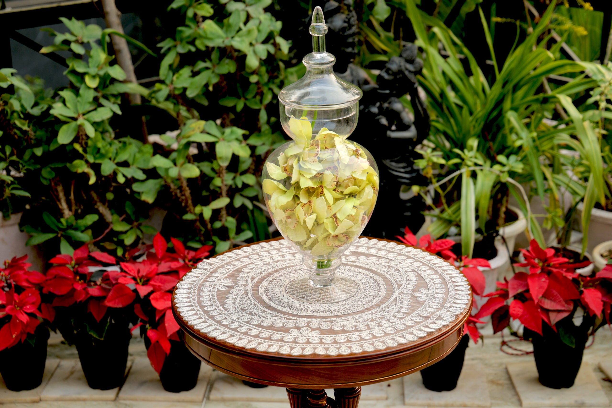 Zeus Cream Round Table Mats