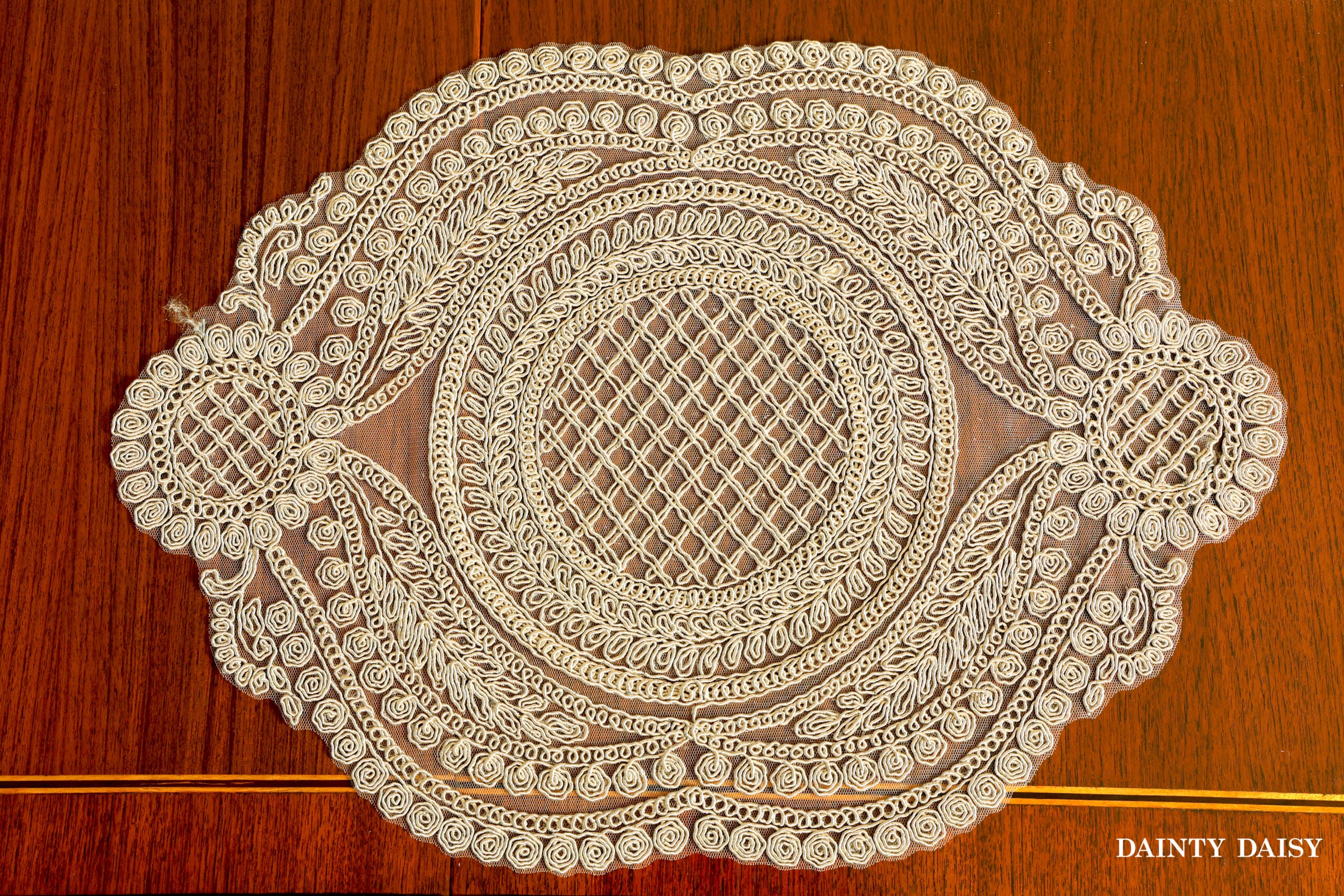 Zeus Deep Beige Table Mats