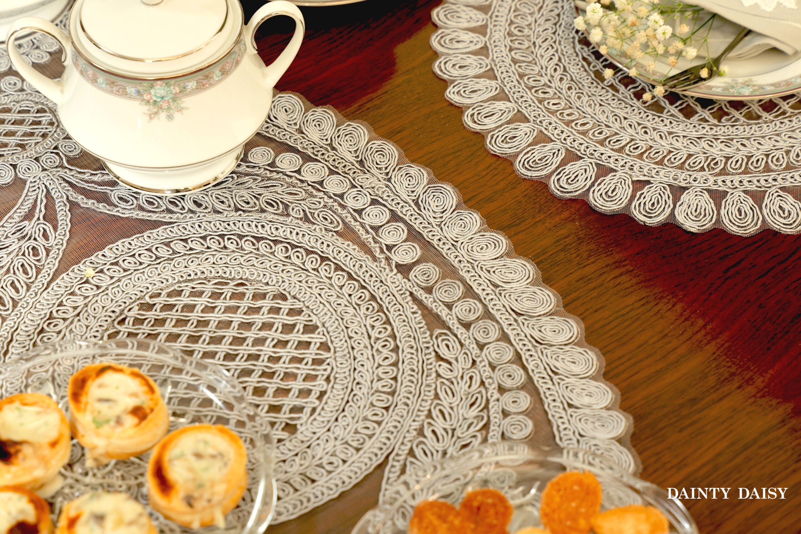 Zeus Grey Table Runner 3 Feet