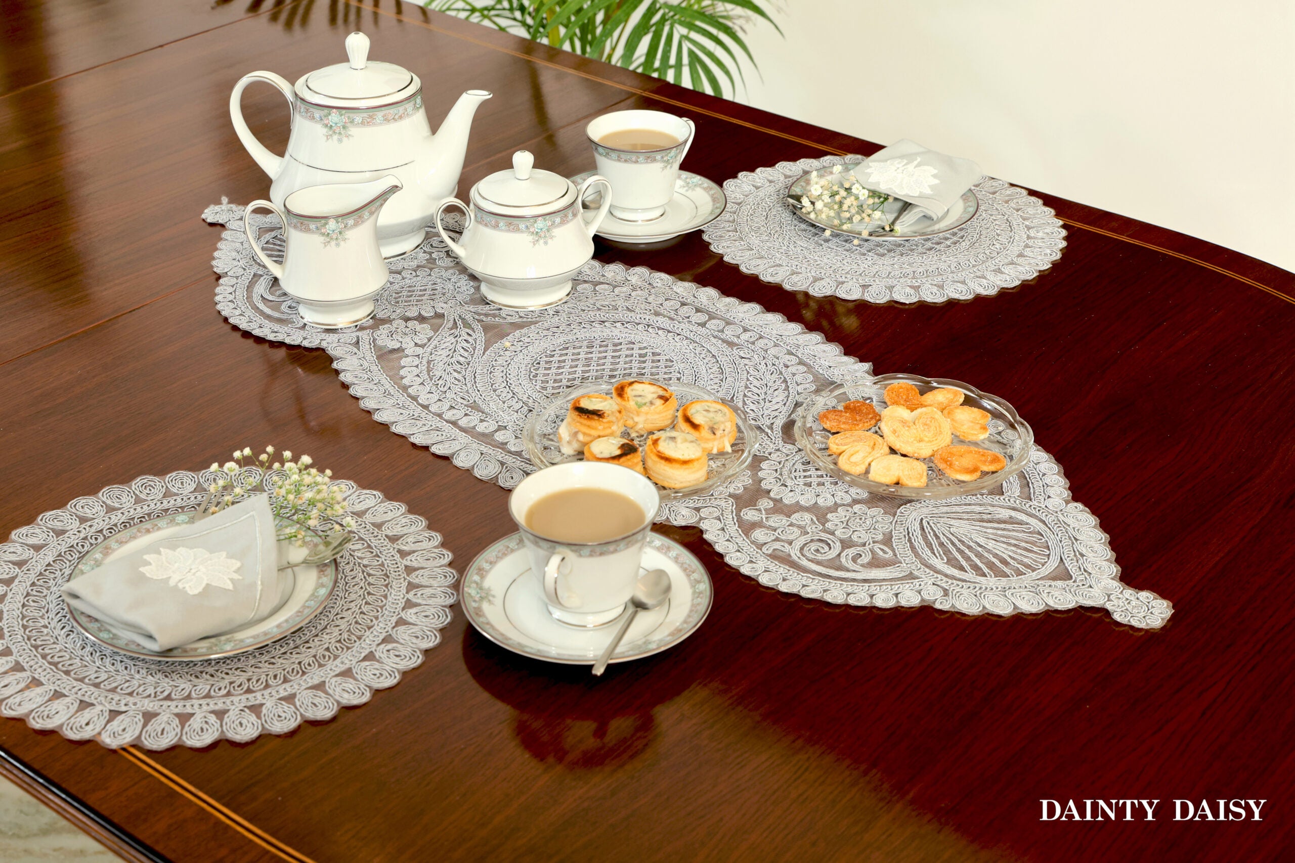 Zeus Grey Round Table Mats