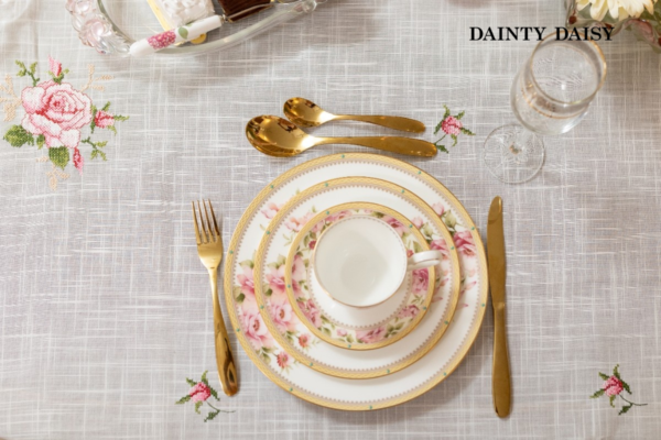 Rose Garden 3 Table Cloth 60"X120"