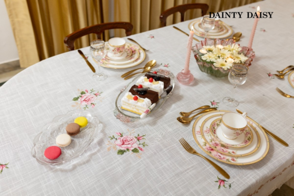 Rose Garden 3 Table Cloth 60"X120"