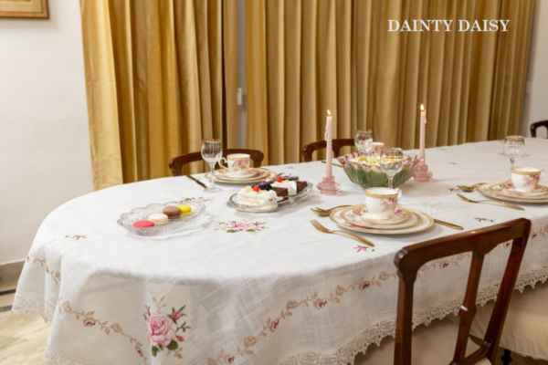 Rose Garden 3 Table Cloth 60"X120"