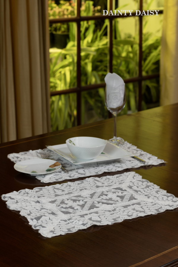 Evergreen Table Mats