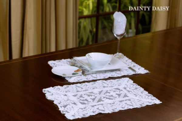 Evergreen Table Mats