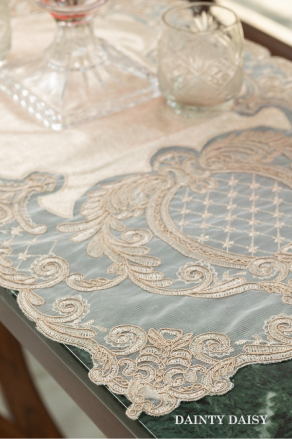 Empress Table Runner 2.75 Feet